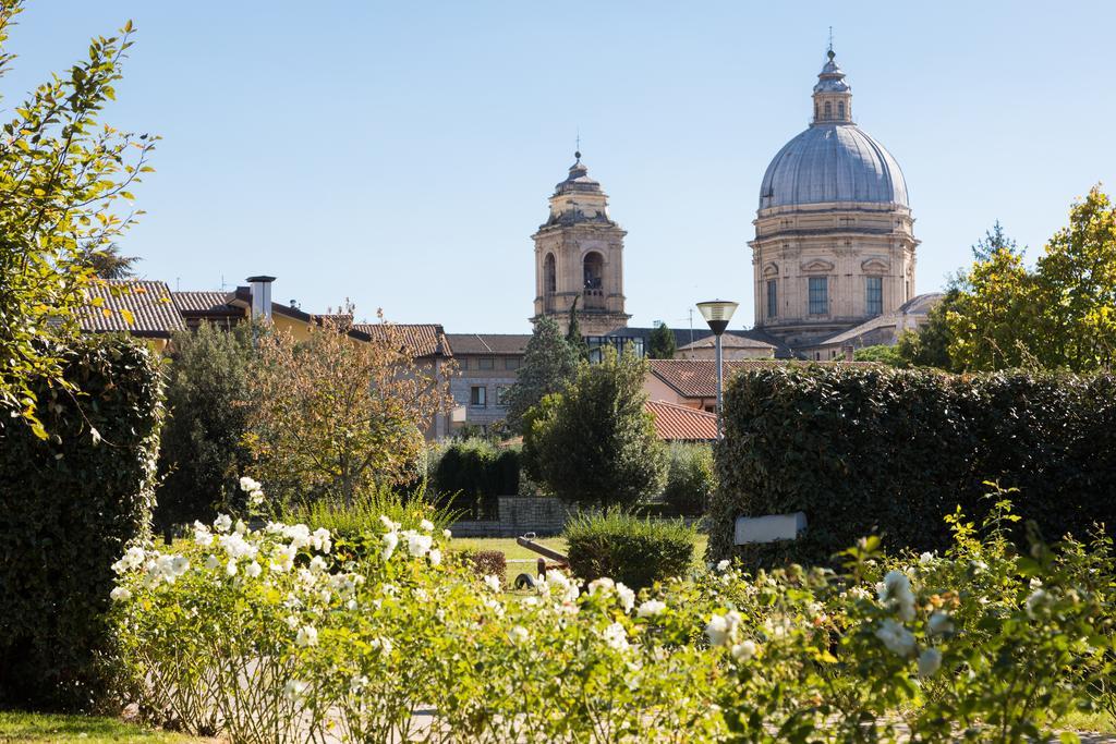 Assisi Charme Bed & Breakfast Bagian luar foto